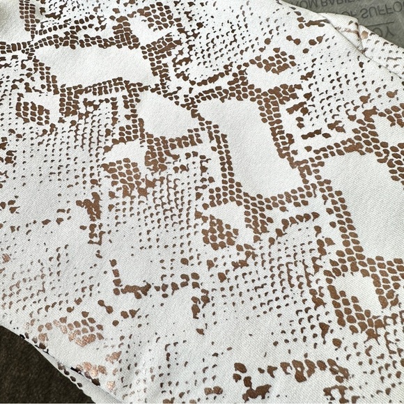 Snakeskin Print Fleece Lined Tan Mocha Zenana Leggings L/XL - Picture 3 of 6